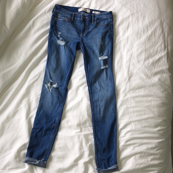 Blue Hollister Jeans - Picture 3 of 4